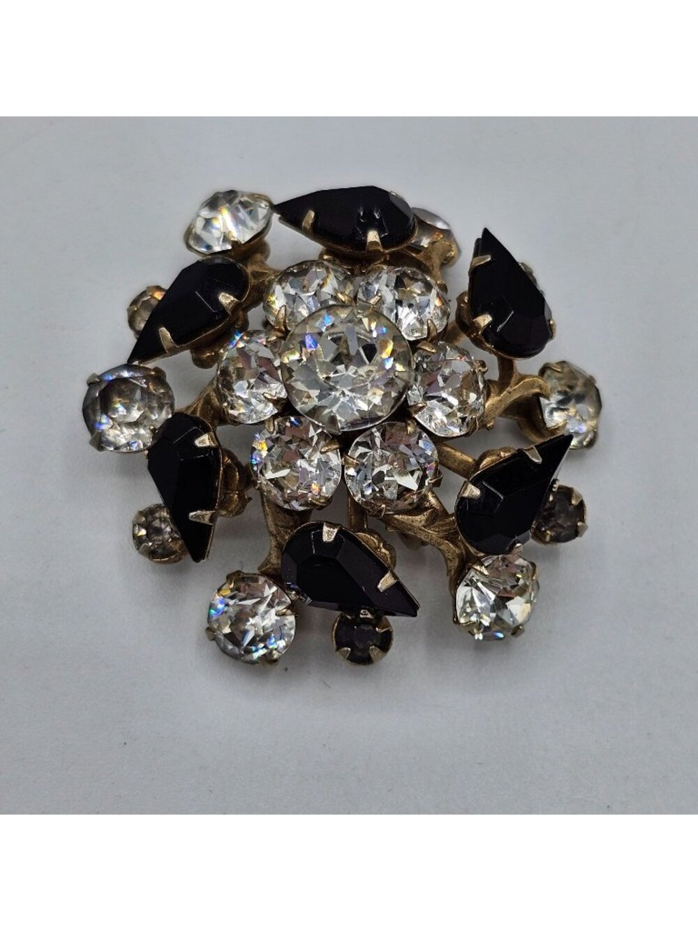 (122) Vintage Round Clear Pear Shaped Black Rhinestone Domed Flower Brooch